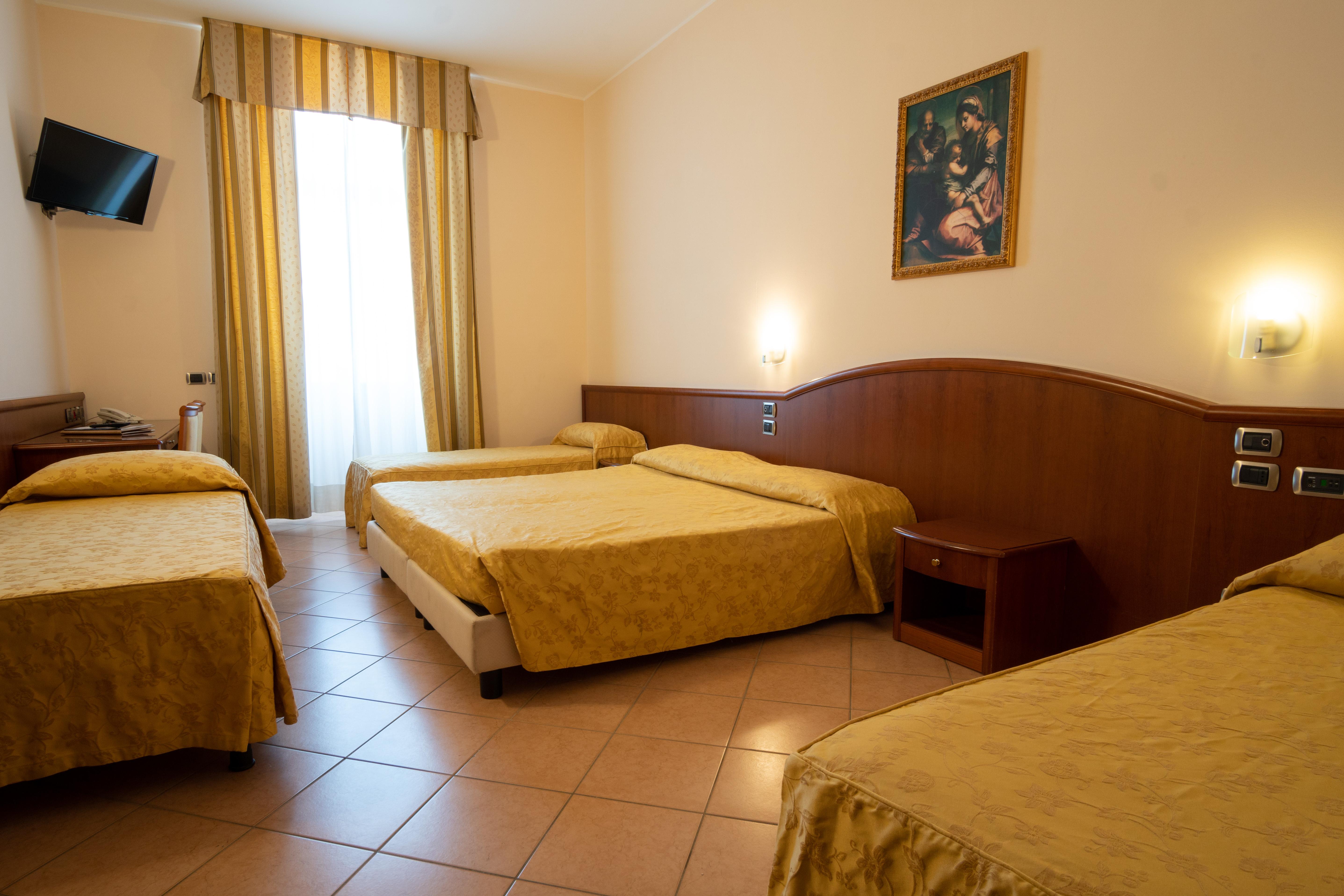 Garda Family House Hotel Castelletto Di Brenzone Luaran gambar